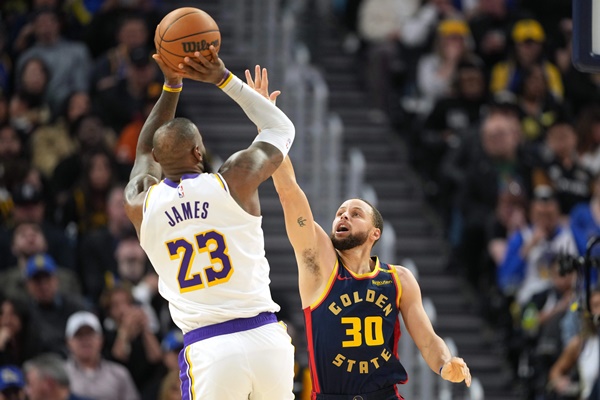 Online Bahis Sitelerinde Basketbol Oyuncu Bahisleri Nasıl Oynanır?
